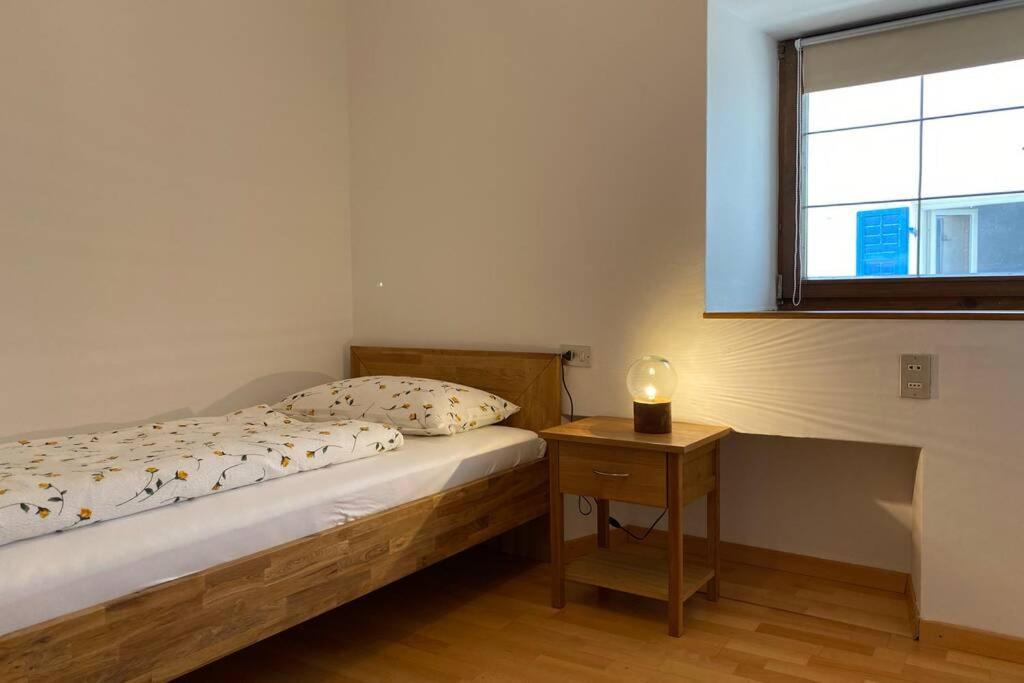 Grosse Wohnung Mit Garagenparkplatz Fiè Buitenkant foto